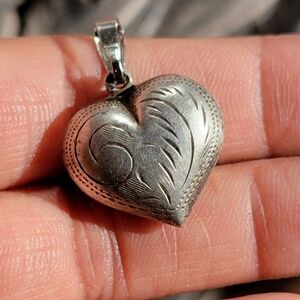 Vintage 925 sterling silver hand engraved puffy heart necklace pendant